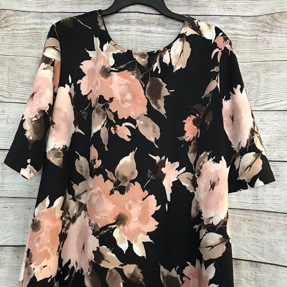 Olivia Matthews Floral Dress SiE:2X - Picture 4 of 5
